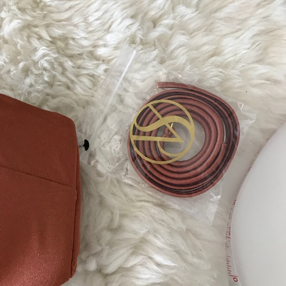 VICTORIA’S SECRET Convertible Bandeau Bikini Top - Picture 2 of 5